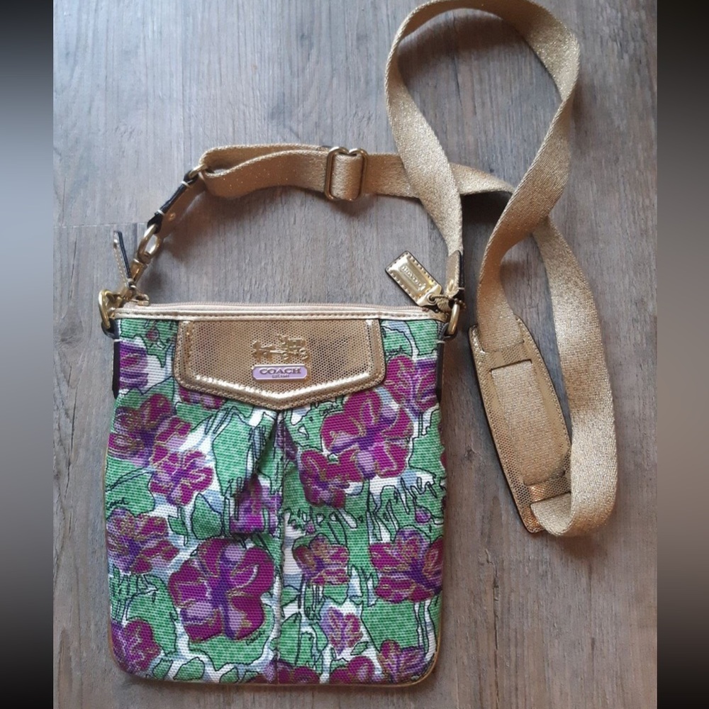 Coach 43498 madison floral swingpack crossbody jacquard gold glitter leather Euc
